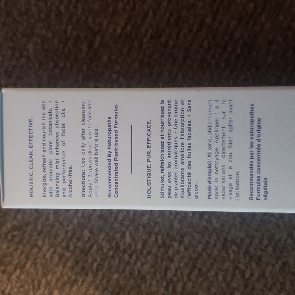 Invigorating + Balancing Toner - Picture 2 of 4